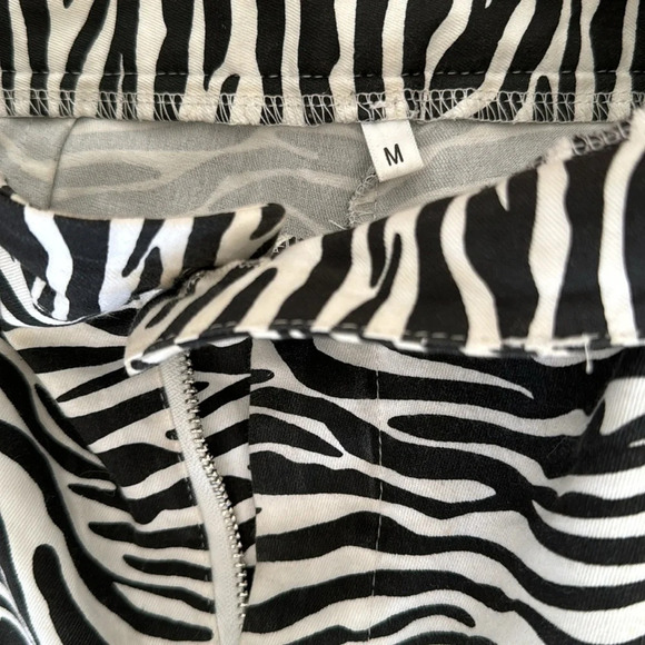 Zebra print high waisted pants medium - Picture 8 of 9